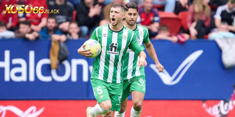 Guido Rodriguez đang được Manchester United để mắt